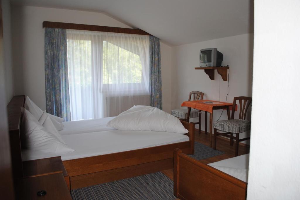 Pension Larchenhof Maurach  Phòng bức ảnh